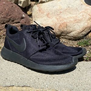 Nike Roshe One Shoes